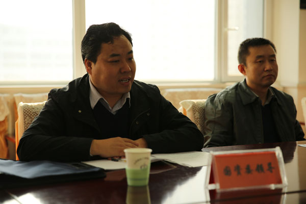 省委组织部检查组一行来到集团就干部人事档案“三龄两历一身份”审核认定工作进行专项检查